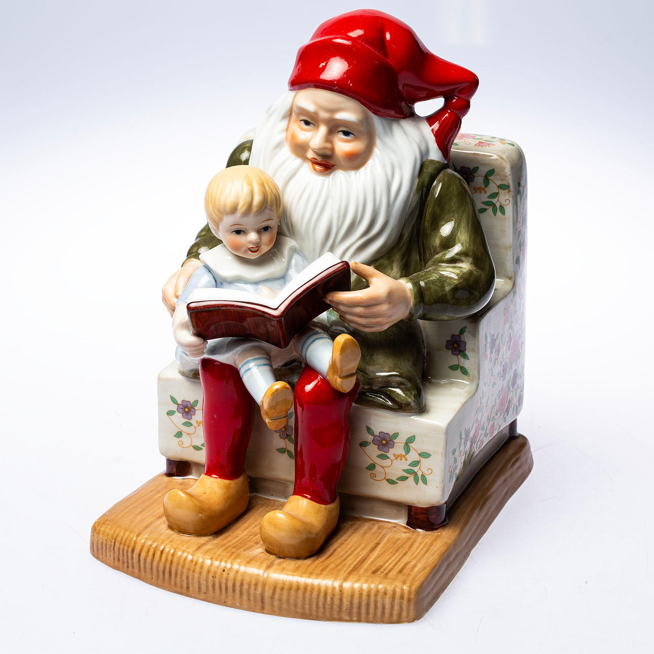 TOMTE, porcelæn, efter Jenny Nyström.