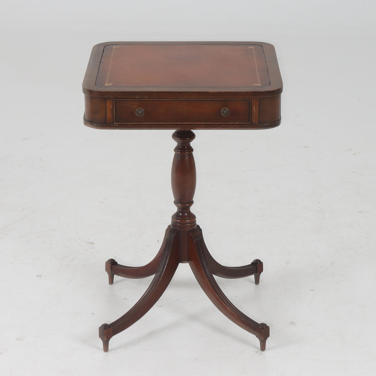 An English style side table, 20th century.