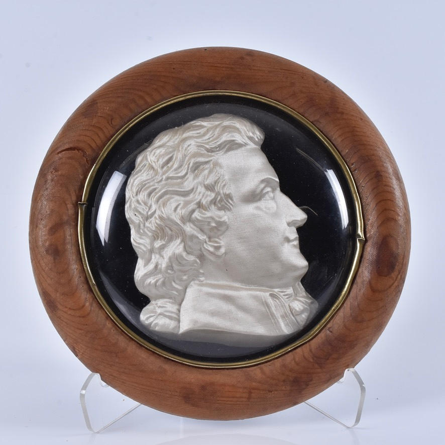 RELIEF, round, portrait, 18th/20th century.