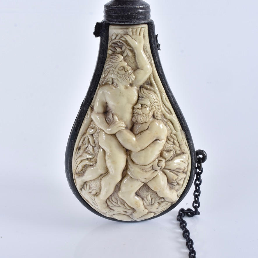 KRUTHORN, metal/kunstmasse, 20. århundrede.