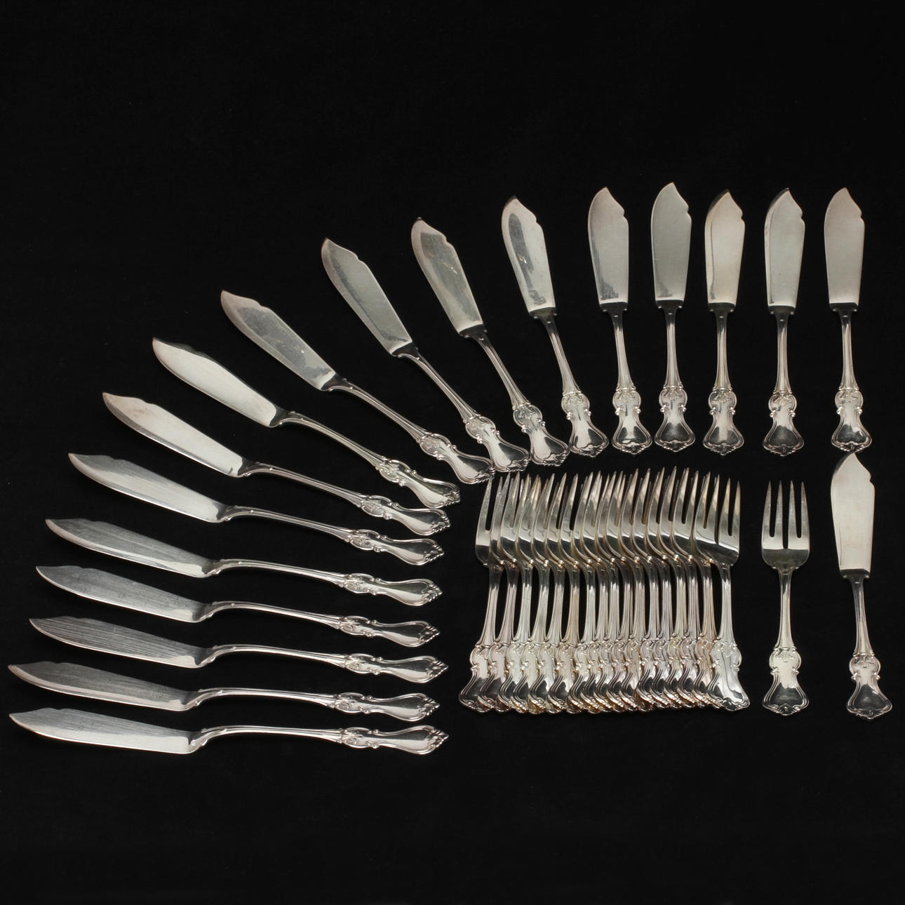 FISKBESTICK, 36 delar, silver, modell Olga, C G Hallberg, Stockholm, 1900-tal.