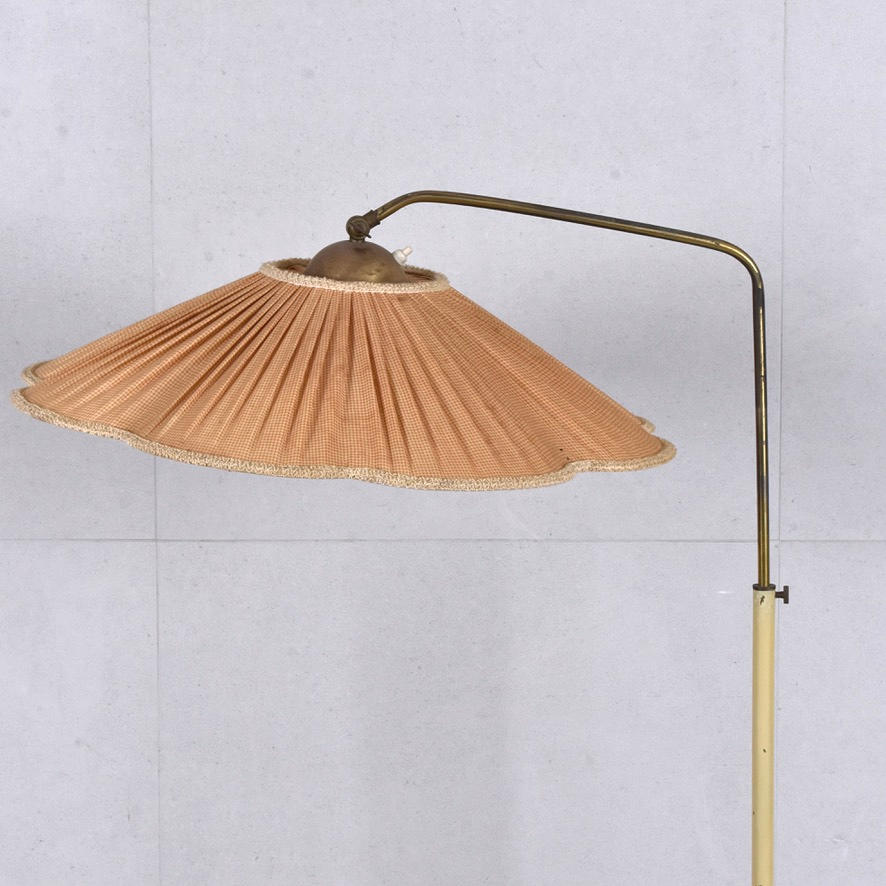 FLOOR LAMP, lacquered metal, height-adjustable, 1920/30s.