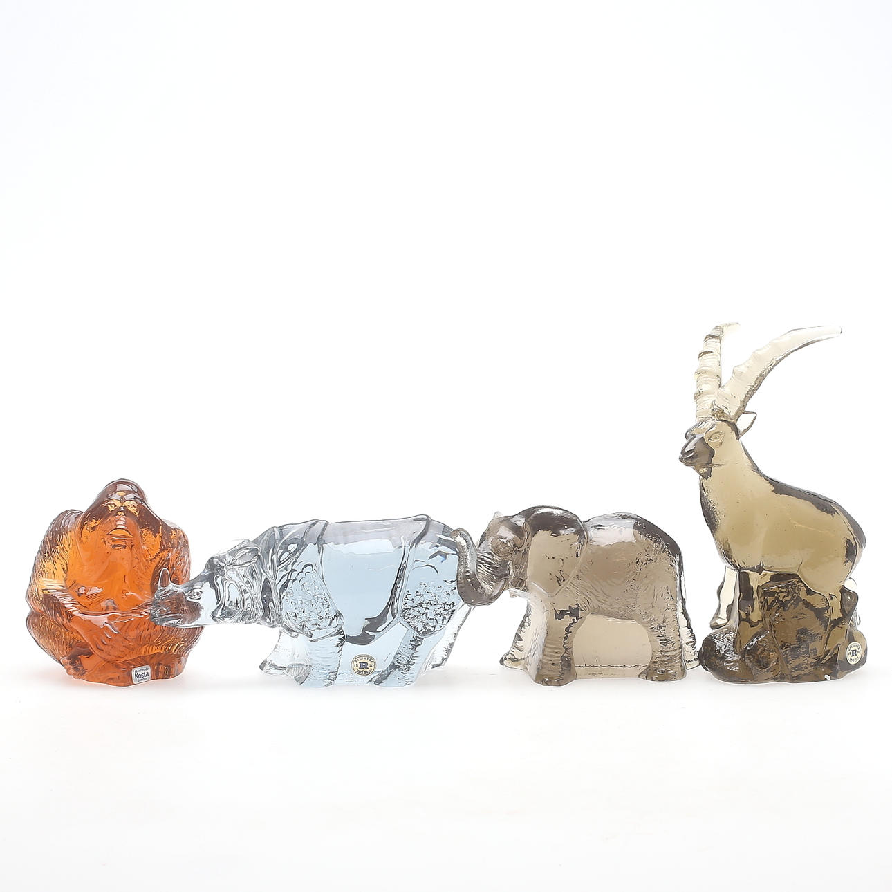SKULPTURER, 4 st, glas, Kosta Boda samt Reijmyre, för WWF, 1900-talets andra hälft.