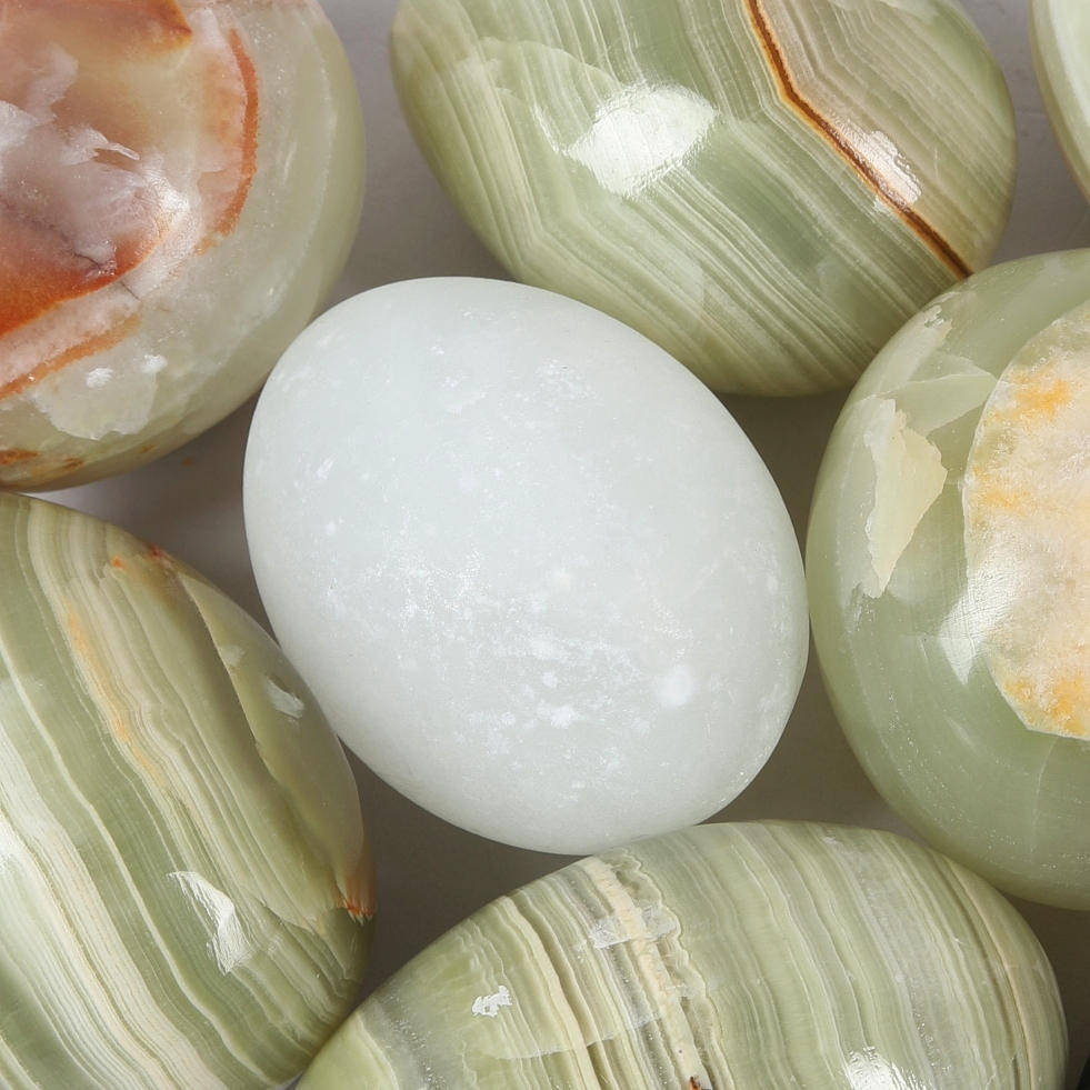 DECORATIVE EGG, 8 pcs, including onyx.