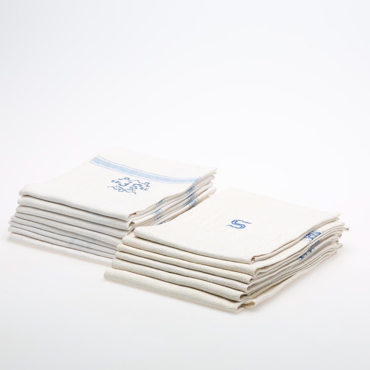 LINEN TOWELS 14 pcs.