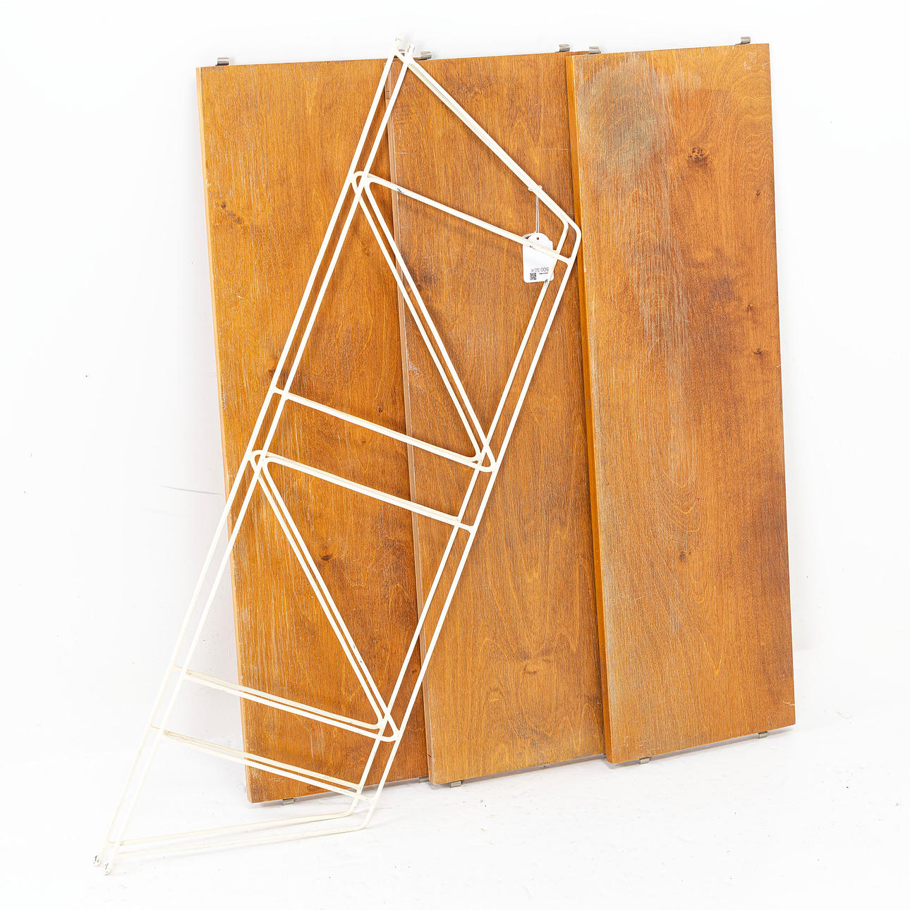 A string model shelf, second half of the 20th century.