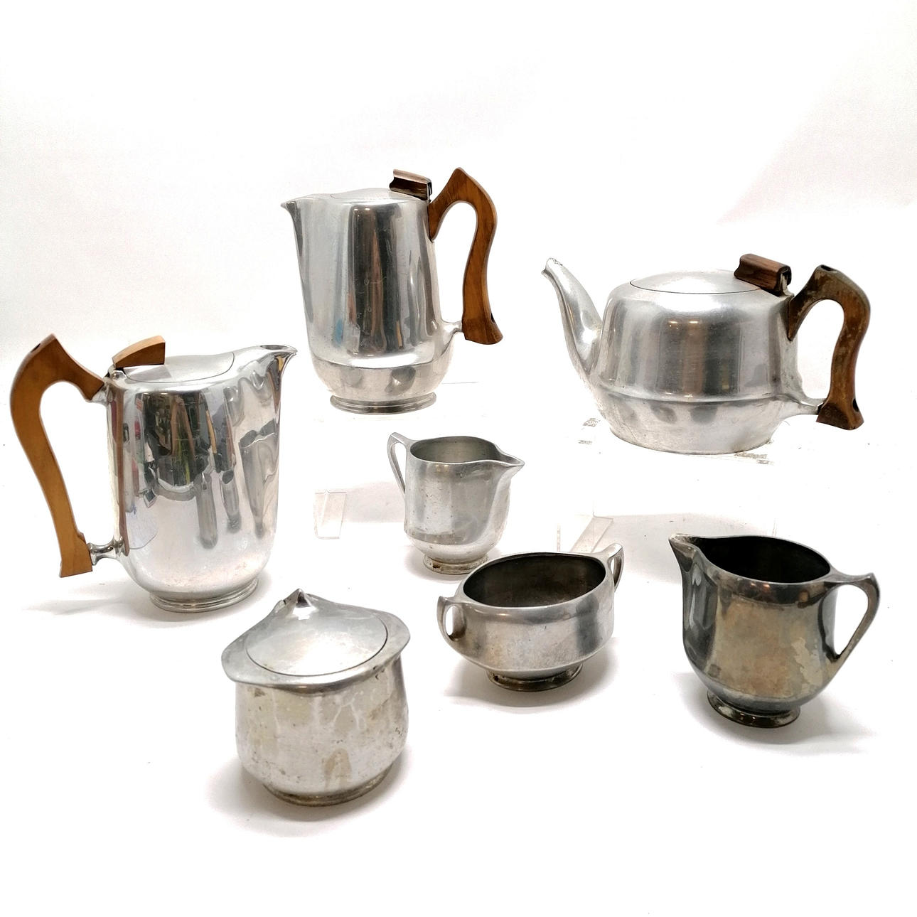 7 X PICQUOT WARE COFFEE POTS ETC.