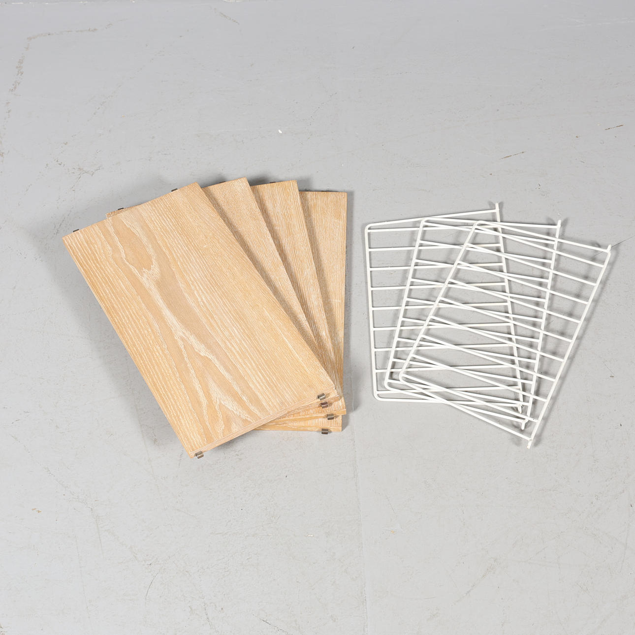 STRINGHYLDE, 2 sektioner, 4 hylder, String Design AB.