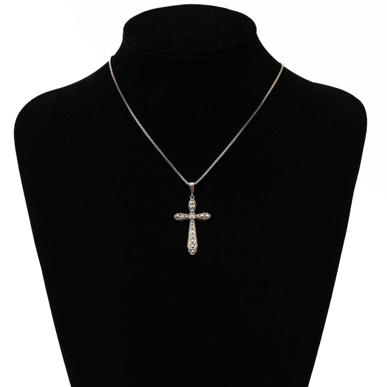 NECKLACE, Silver, Marcasiter.