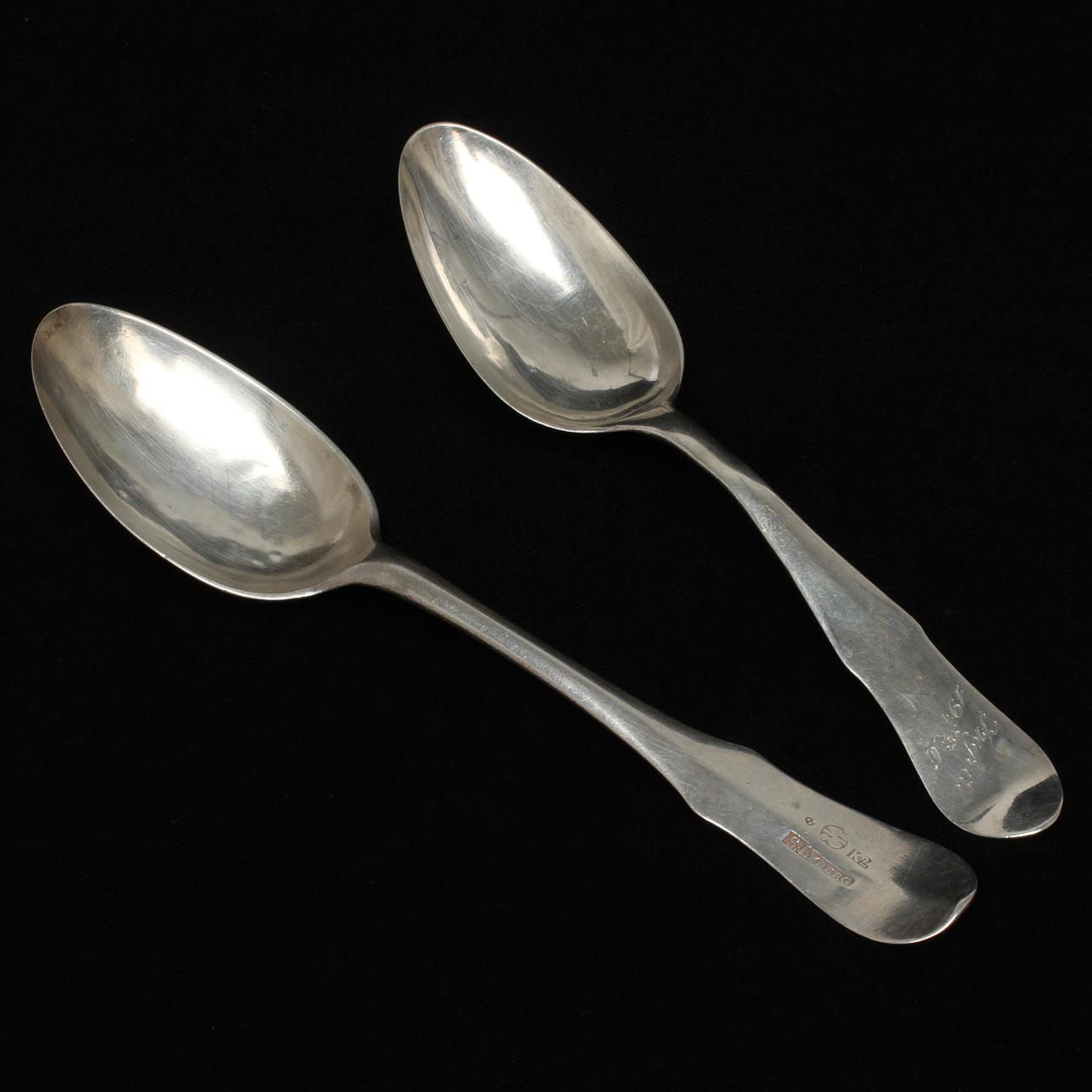 SKEDAR, 2 st, silver, Samuel Lyberg, Borås, 1792 samt Eric Björkman, Eskilstuna, 1798.