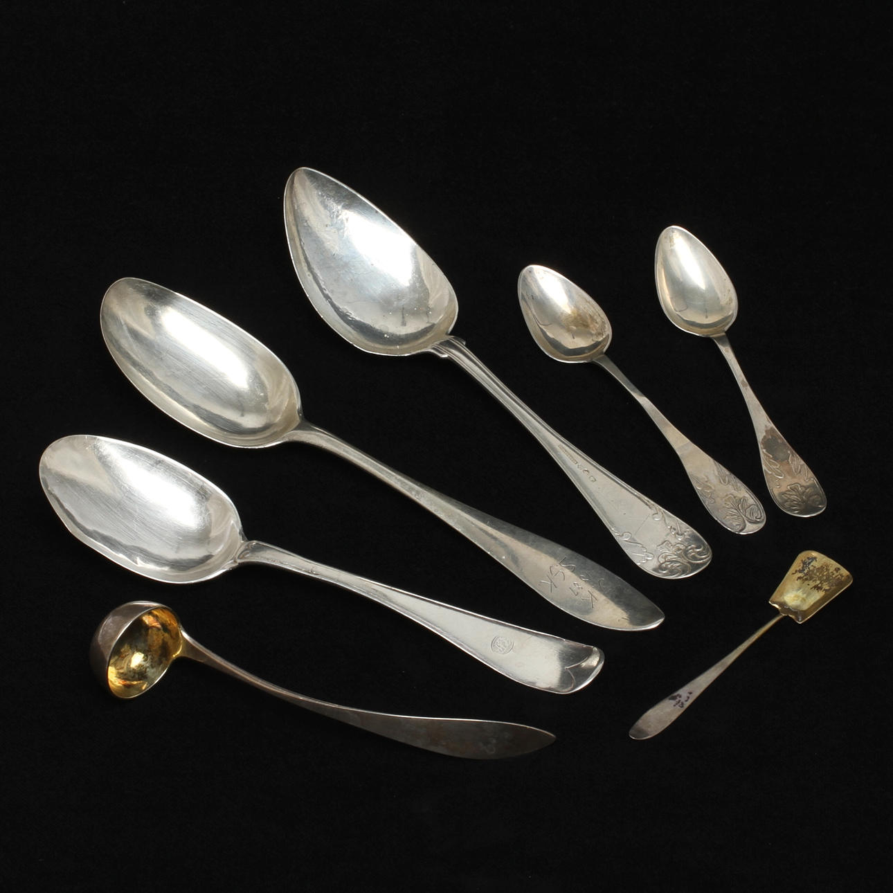 SKEDAR, 7 st, silver, bland annat Anders Risén, Göteborg och O.W.Nordberg, 1800-tal.