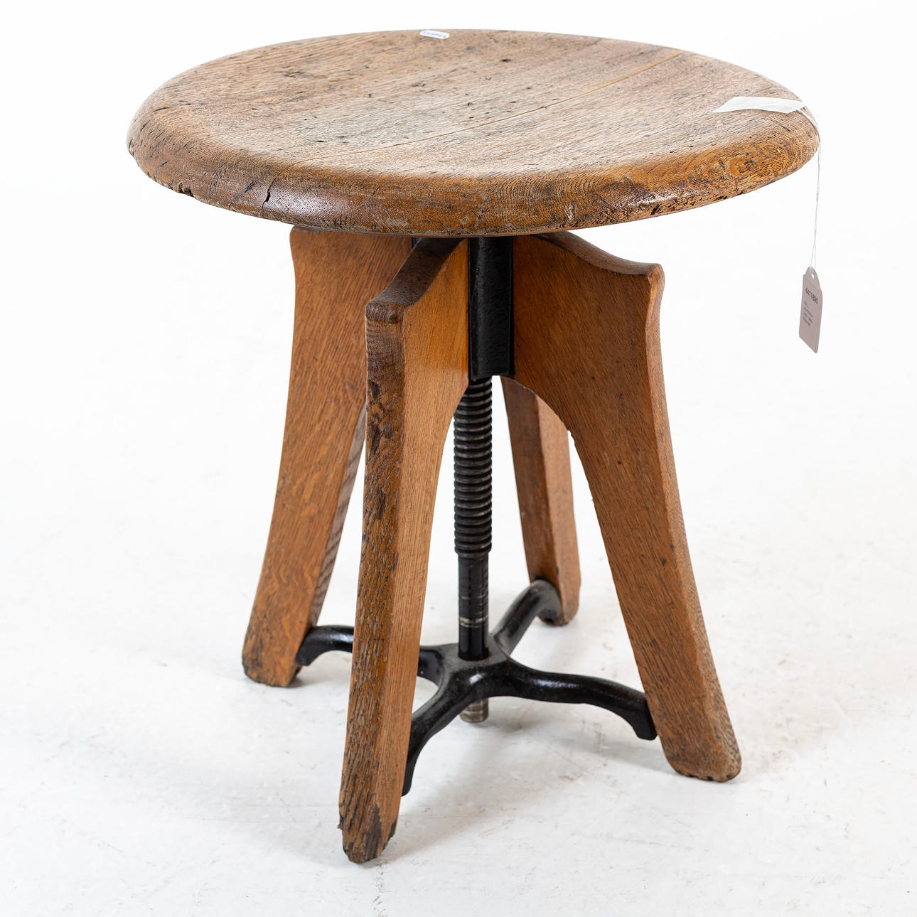 Drehhocker, erste Hälfte des 20. Jahrhunderts.