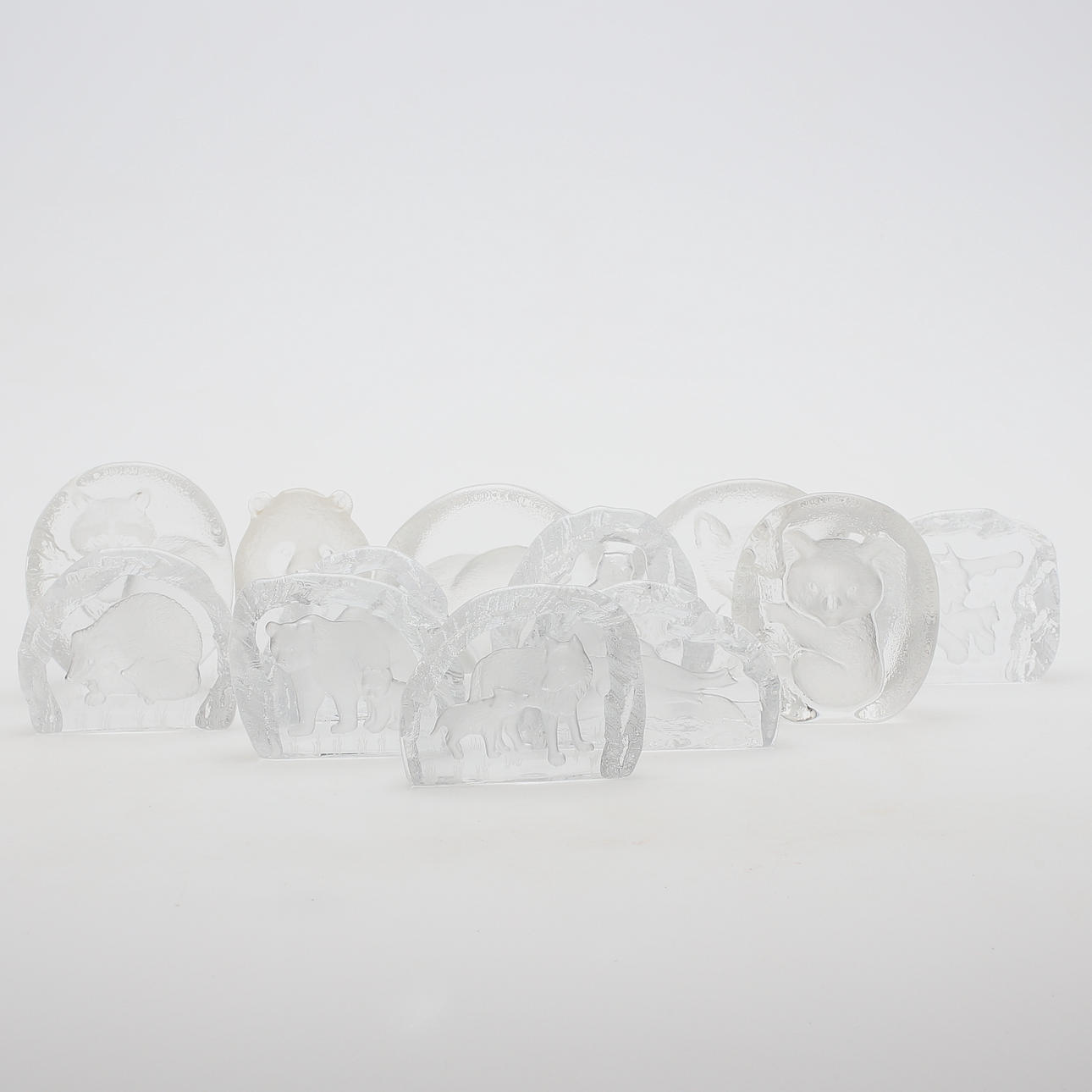 SKULPTURER, 12 st, glas, djur, för WWF, 1900-talets andra hälft.