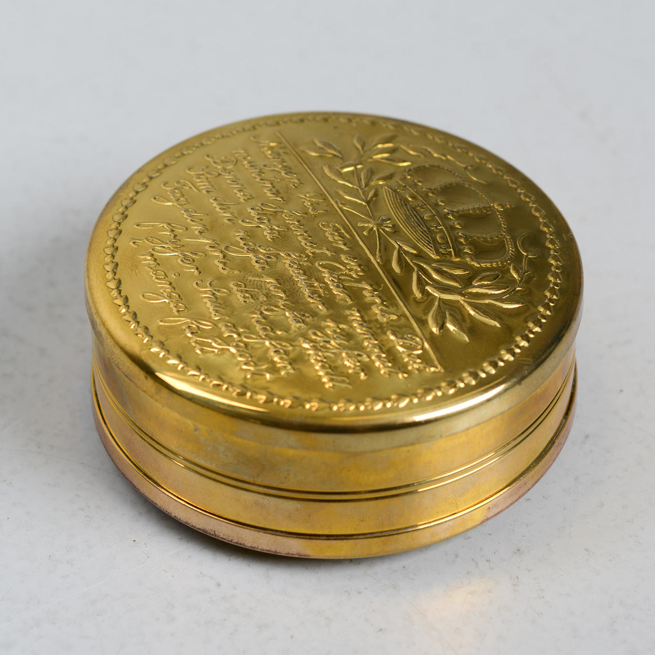 SKULTUNA, Snusdose, Messing, Nr. 50.