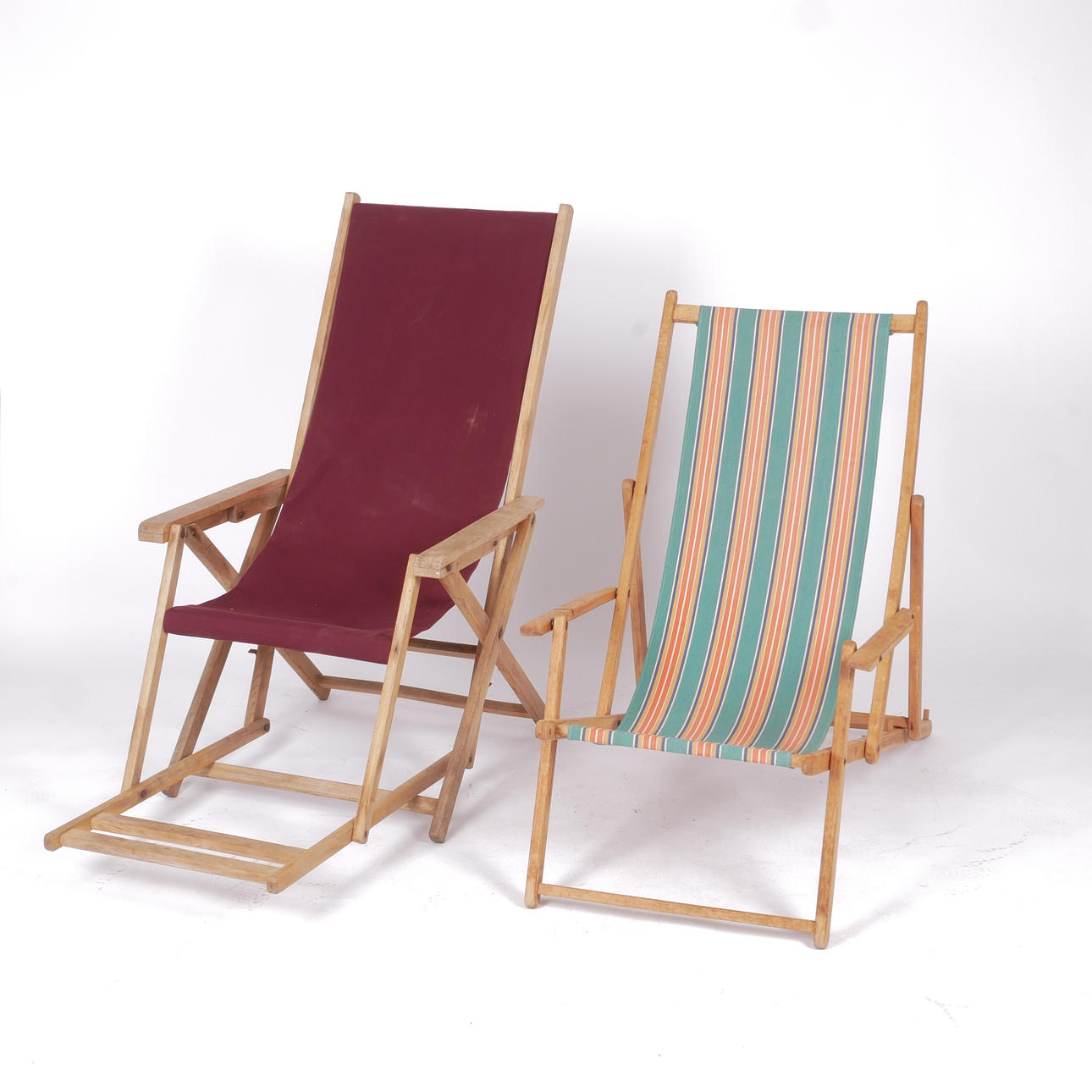 Dos tumbonas, tercer cuarto del siglo XX.