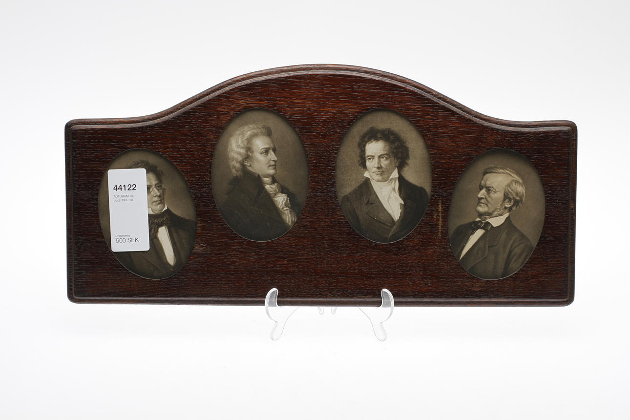 PHOTO FRAME, oak, early 20th century.