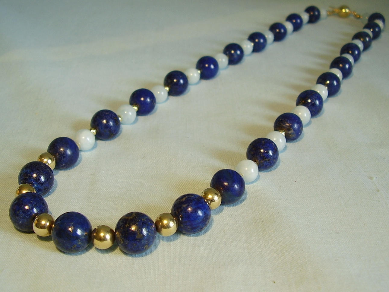 LAPISLAZULI - AQUAMARIN COLLIER 405 ct. Silver 925, guldpläterad.