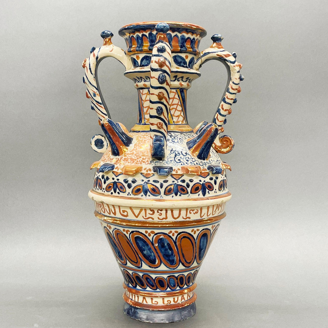 EARLY SPANISH POTTERY VASE.