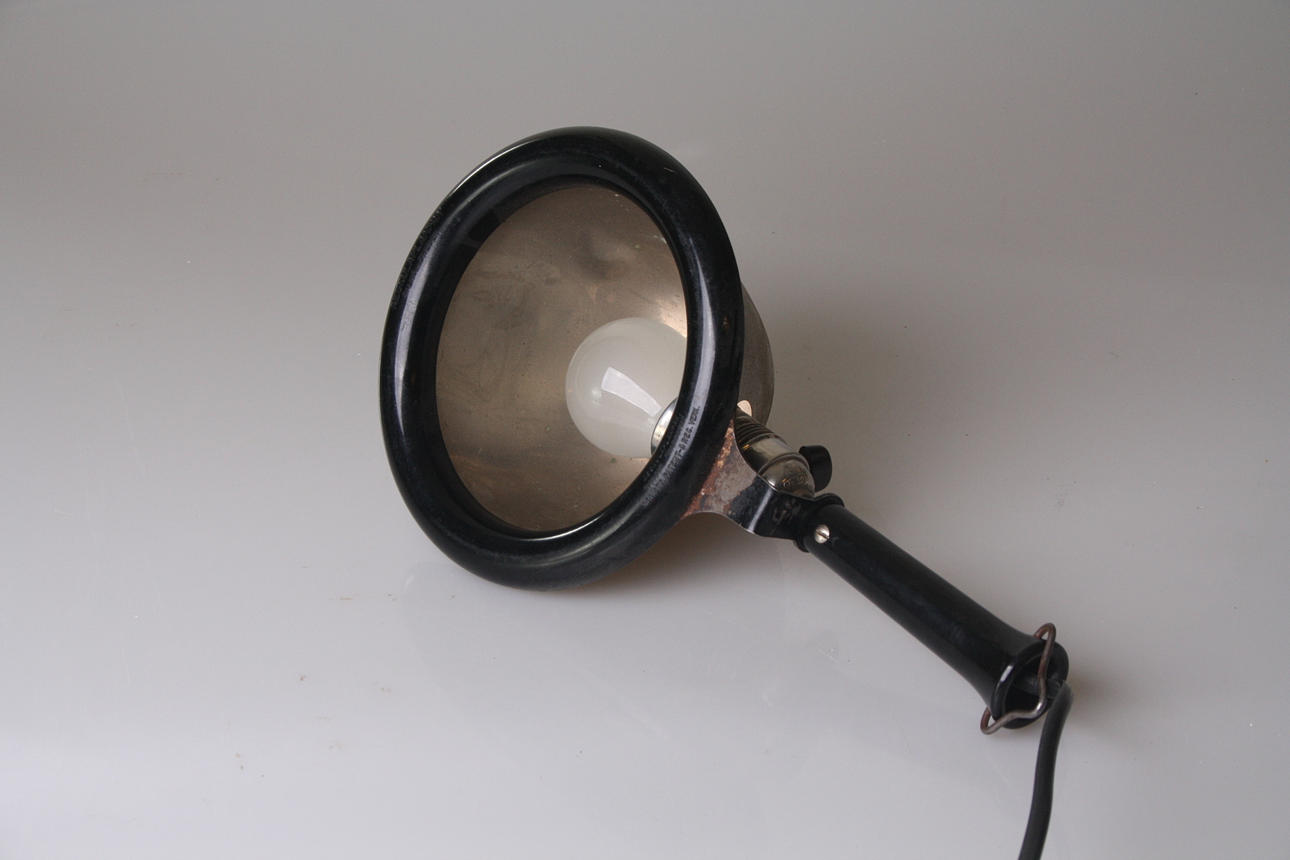 VÄRMELAMPA, Industri, "Aeskulaplampan", Malmö, 1900-talets första hälft.