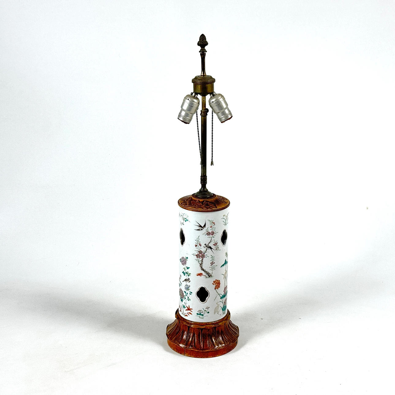 CHINESE TABLE LAMP BASE.