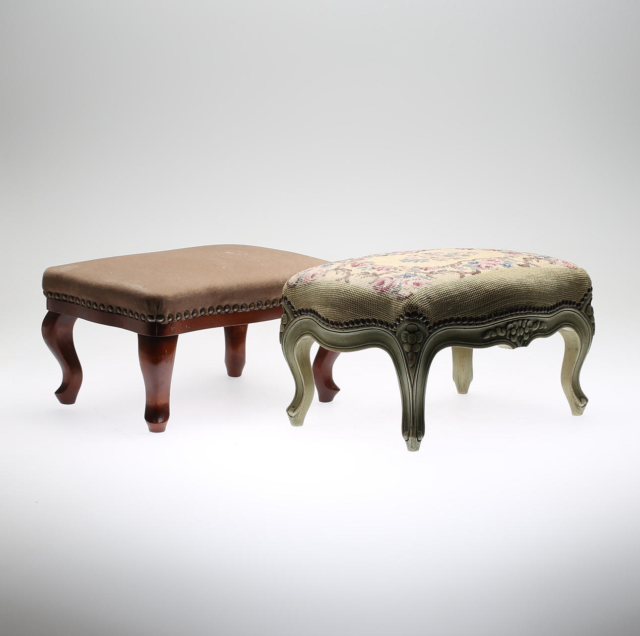 FOTPALLAR, 2 st, 1900-tal.