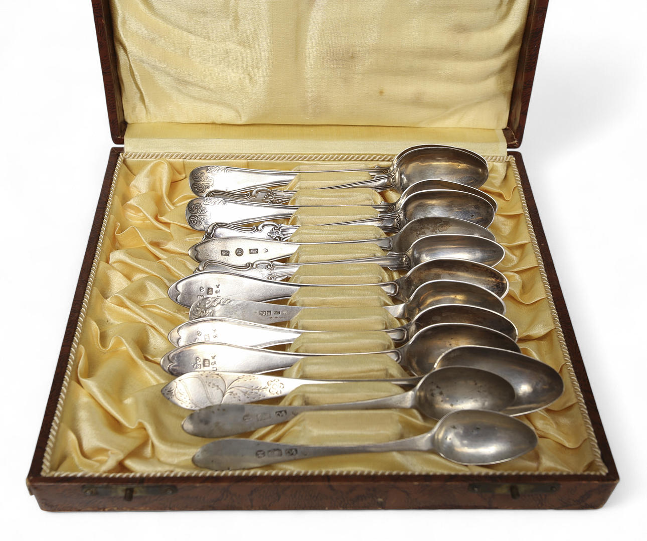 VARIOUS SILVER SPOONS, 13 pcs in a case, plaque in silver, from 1828.