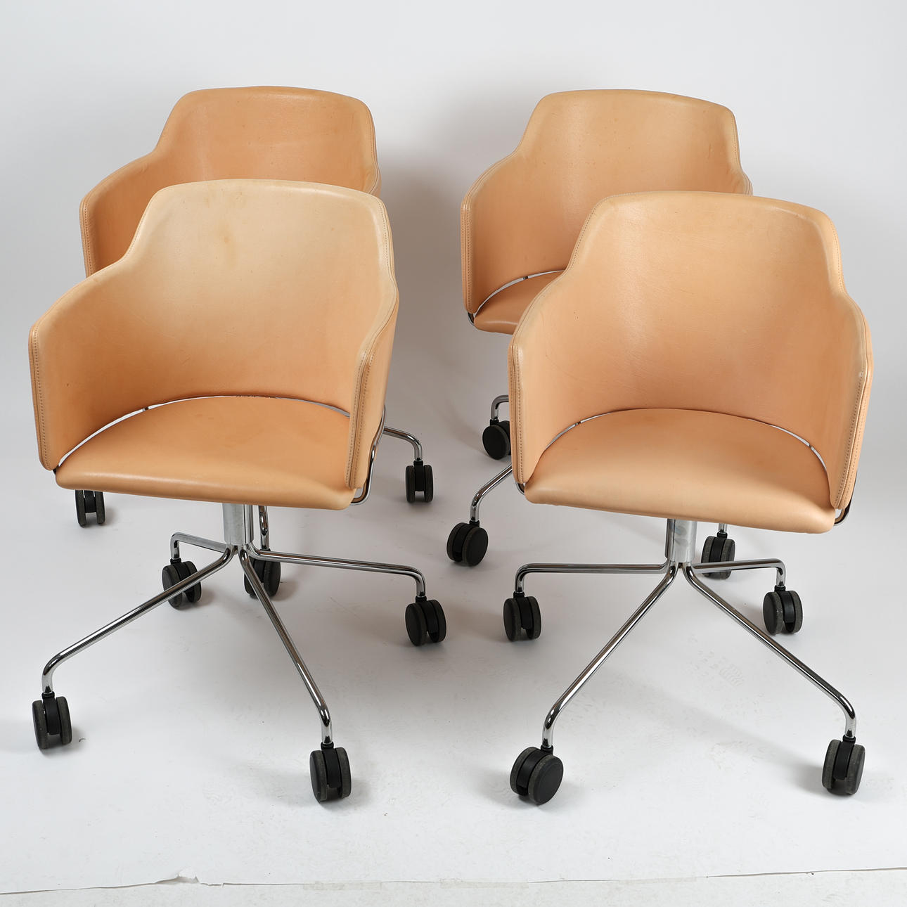 4 chairs, “Shift Wheel”, David Design.