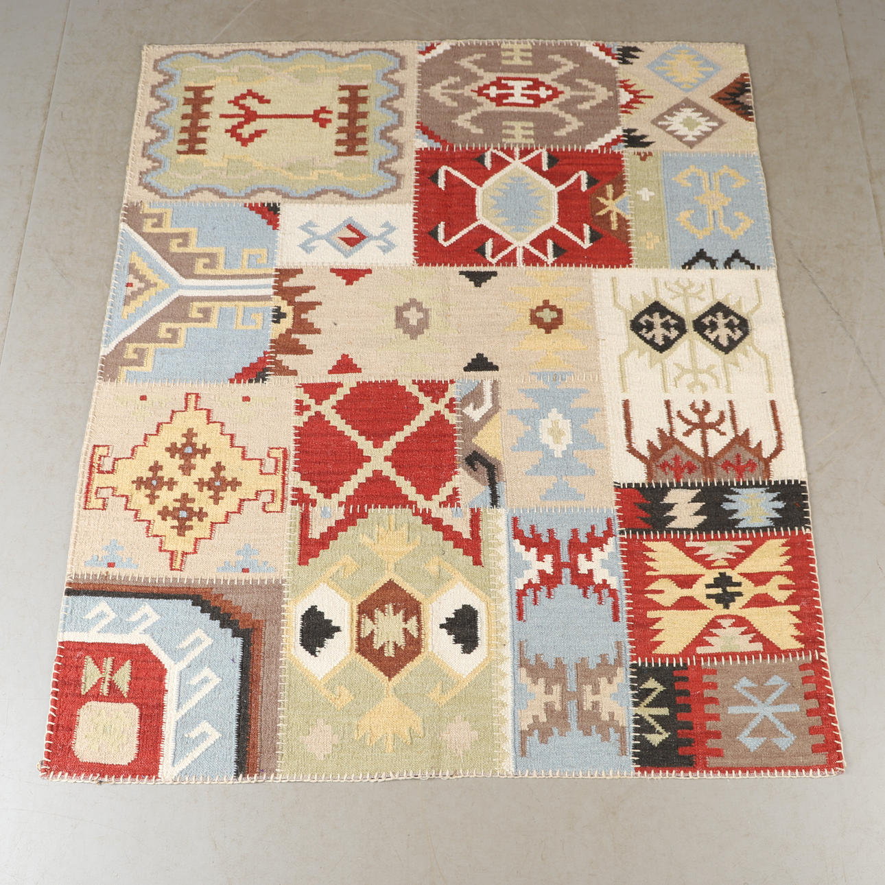 MATTA, kelim, patchwork, 180 x 152 cm.