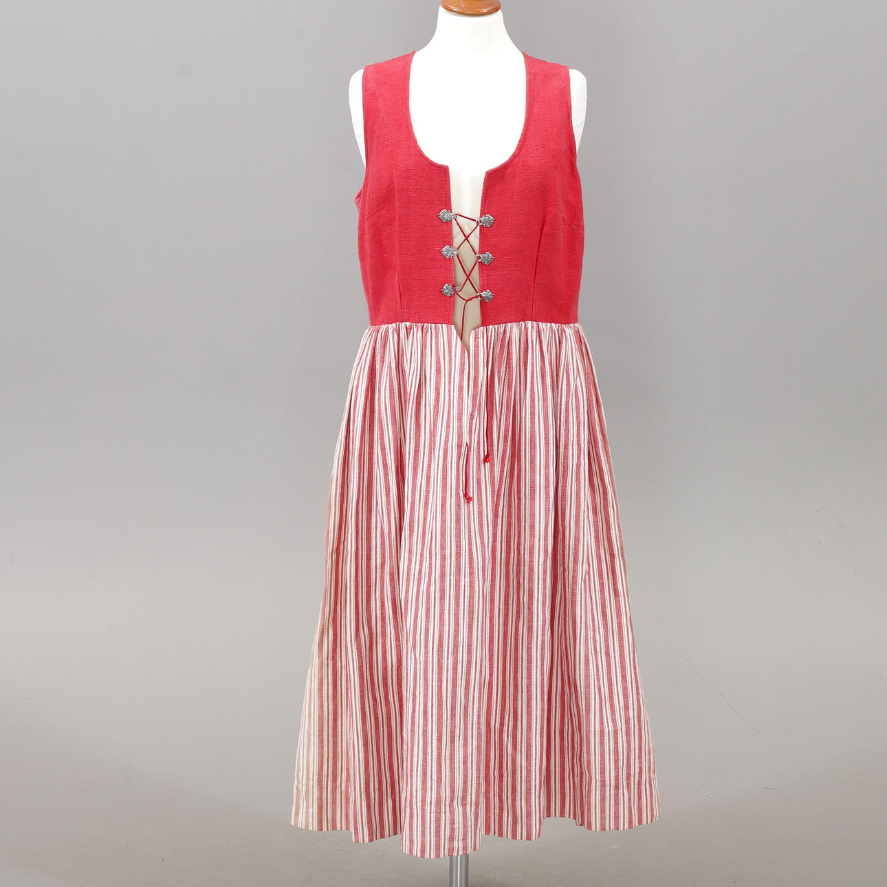 Mekko, kansanpukumalli, 1900-luku.