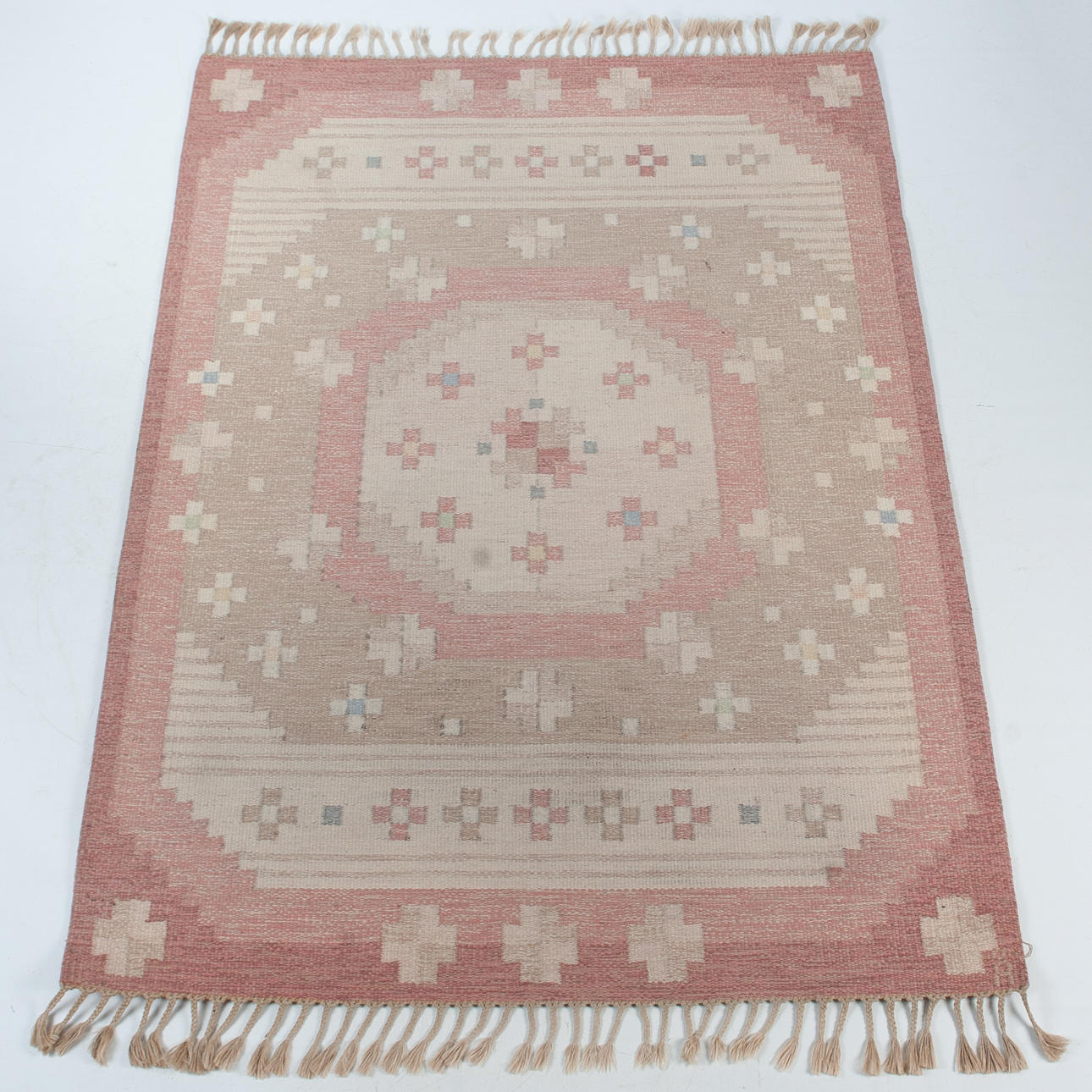 ANNA-JOHANNA ÅNGSTRÖM. CARPETING.