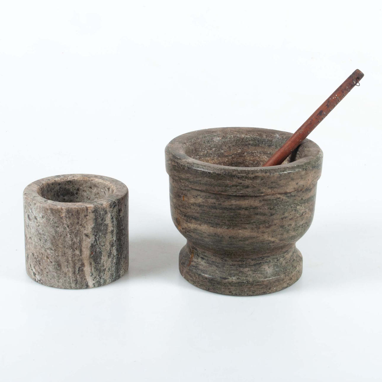 MØRTEL OG PISTEL, STEN, 2 stk.