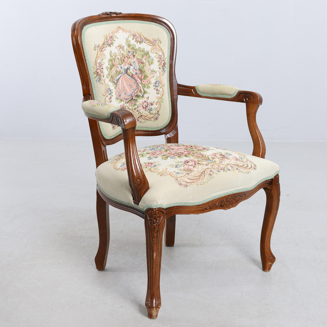 Un sillón, estilo rococó, siglo XX.