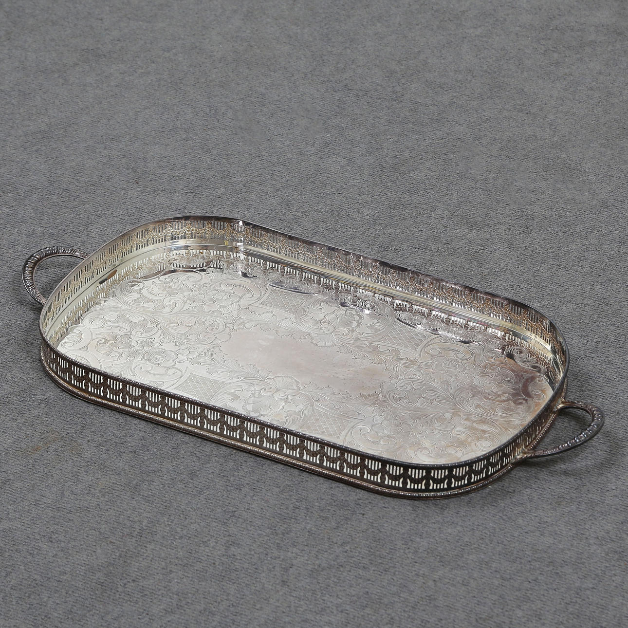 STOR BRICKA, NYSILVER, SHEFFIELD ENGLAND.