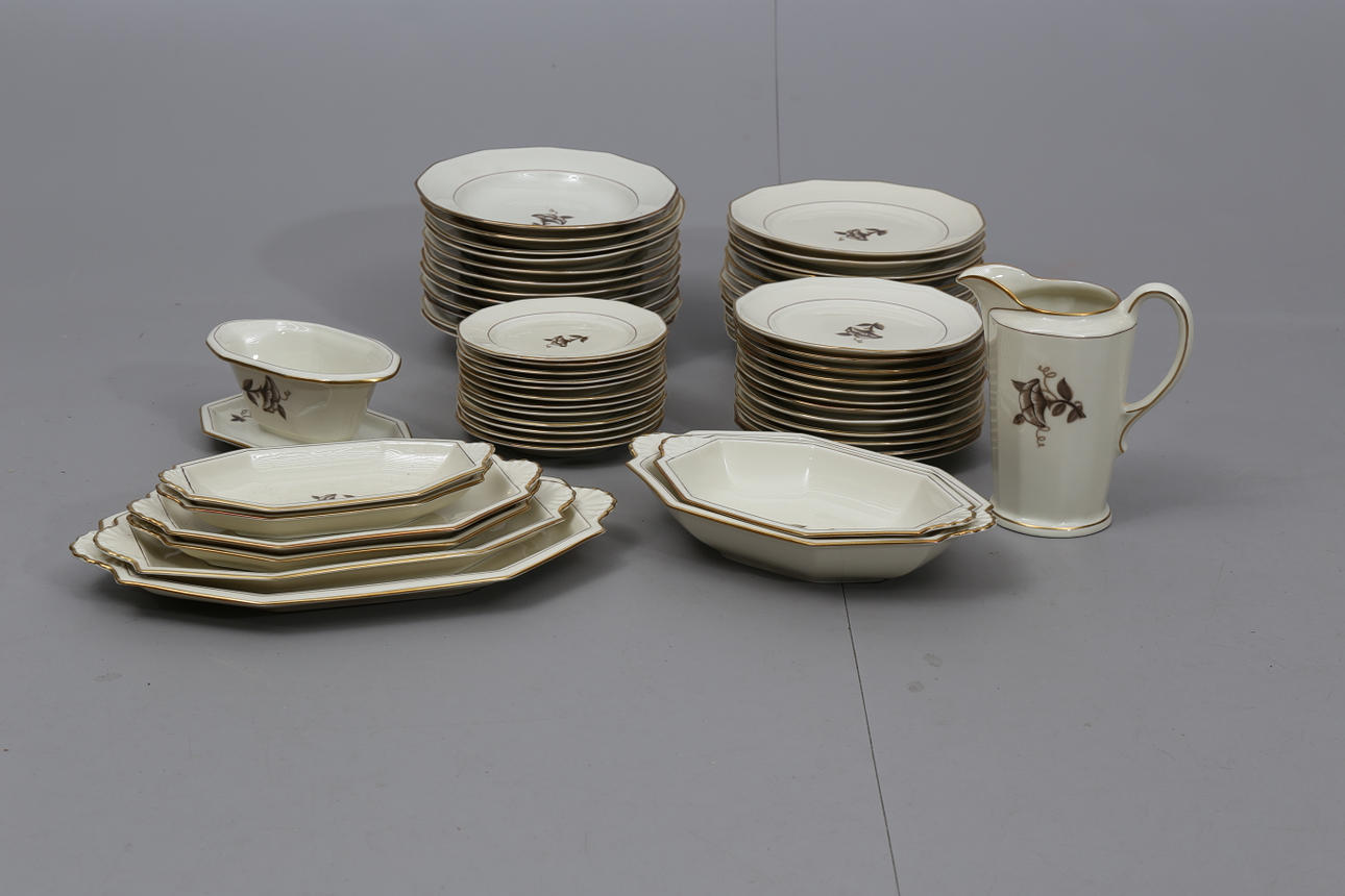 MATSERVIS, porslin, 58 delar, Karlskrona.