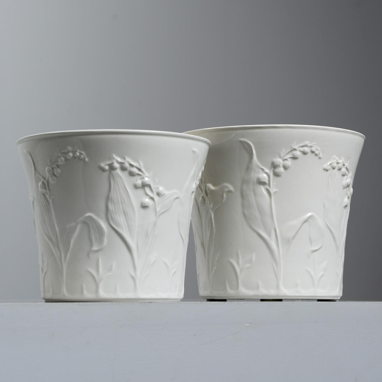 GUNNAR WENNERBERG. “Liljekonvalj”, 2 outer lining, Gustavsberg.