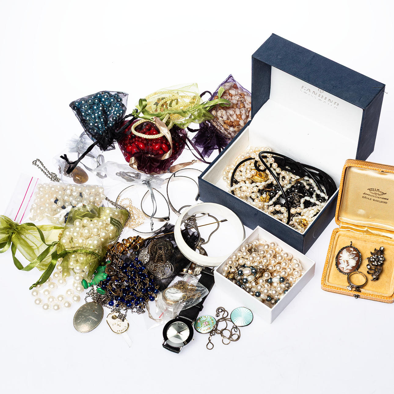 JEWELLERY/BIJOUTERIER, one lot.