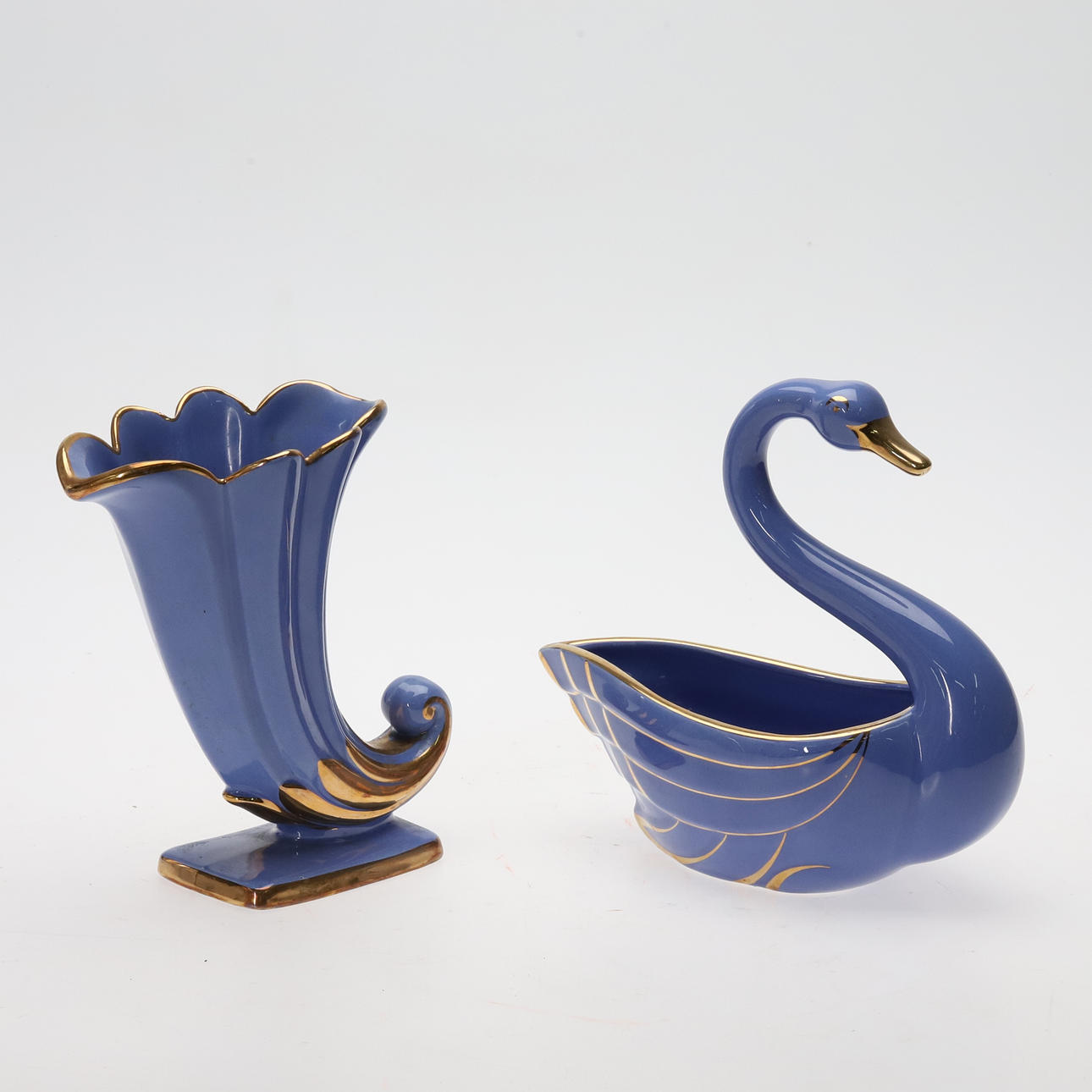 ARTHUR PERCY, A 'SAPPHIRE', Gefle, Schwanenschale, Vase.