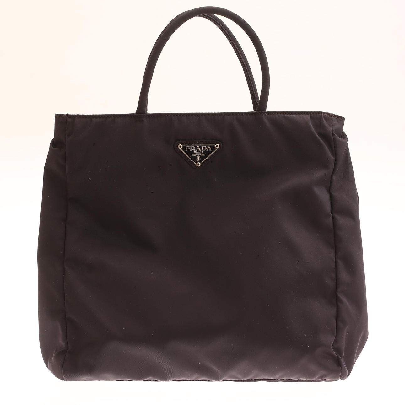 LAUKKU, ”Nylon”, Prada.