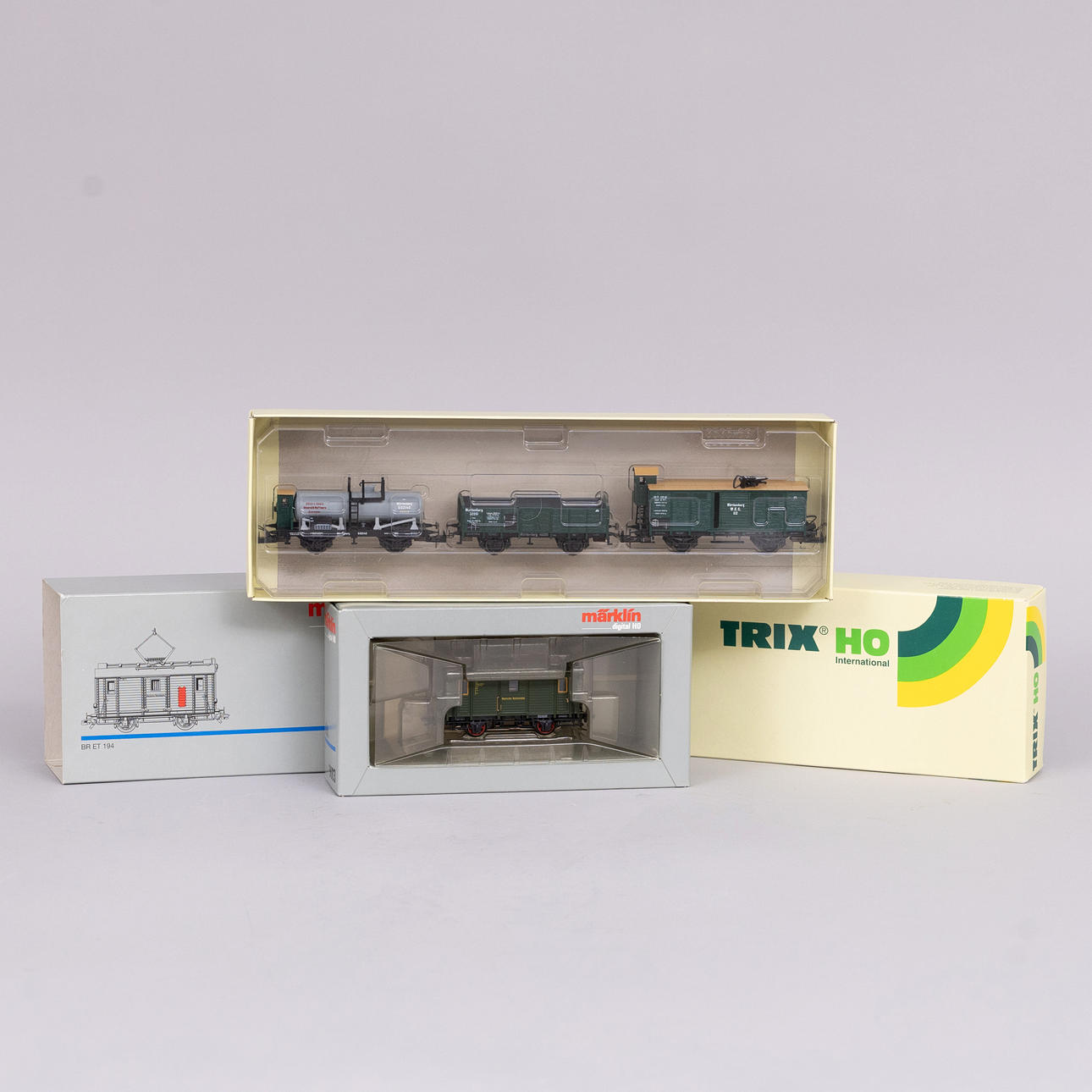 WAGONS, one motorized, Märklin and Trix, H0.