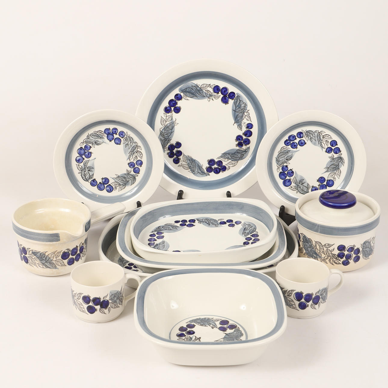 HERTHA BENGTSON. SERVI, 21 st, ”Gille”, Rörstrand.