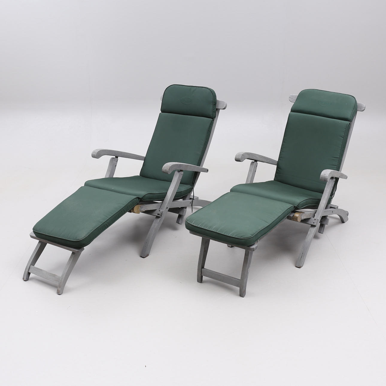 DECK CHAIRS/DECKCHAIRS, 2 pcs with cushions, Scan Com, Denmark.
