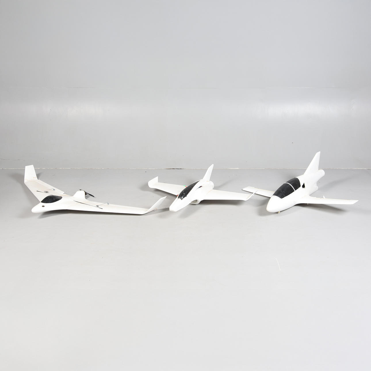 THREE MODEL AIRCRAFTS (3).