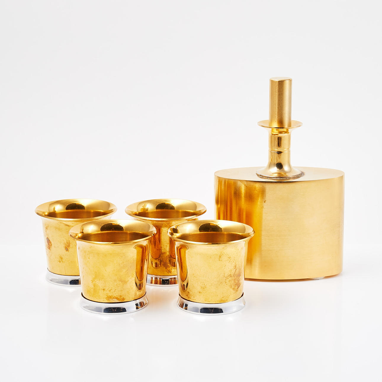 PLUNTA och 4 BÄGARE. Skultuna, mässing.