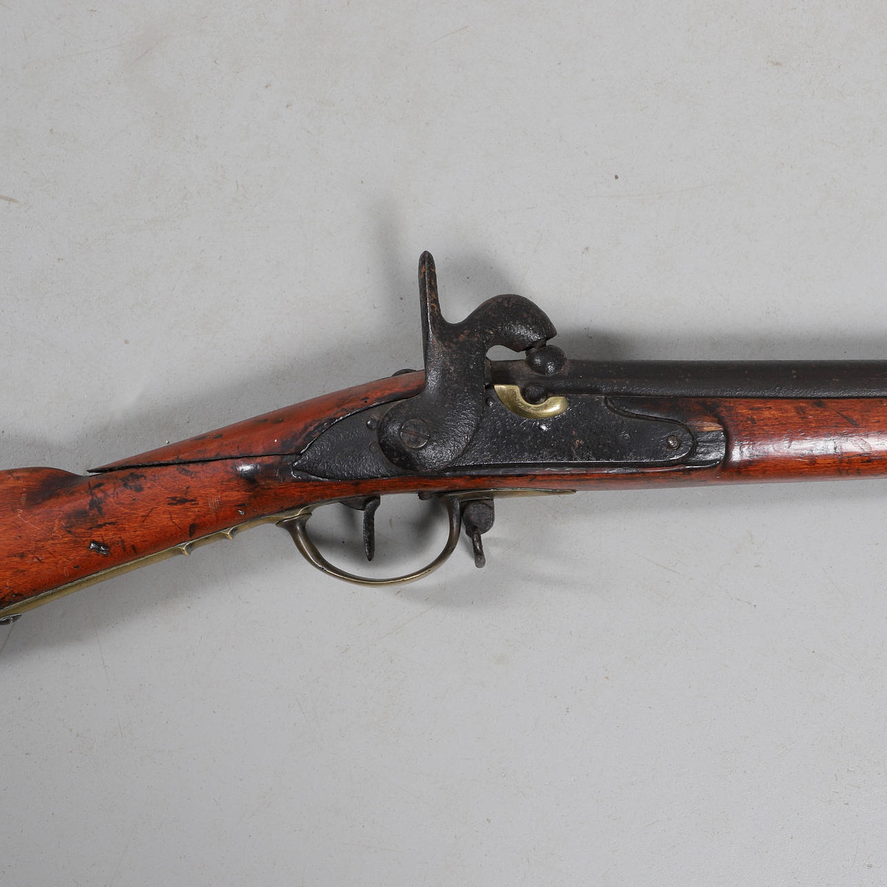 A FRENCH MUZZLE LOADING CONVERTED THREE BAND MUSKET. Weapons ...