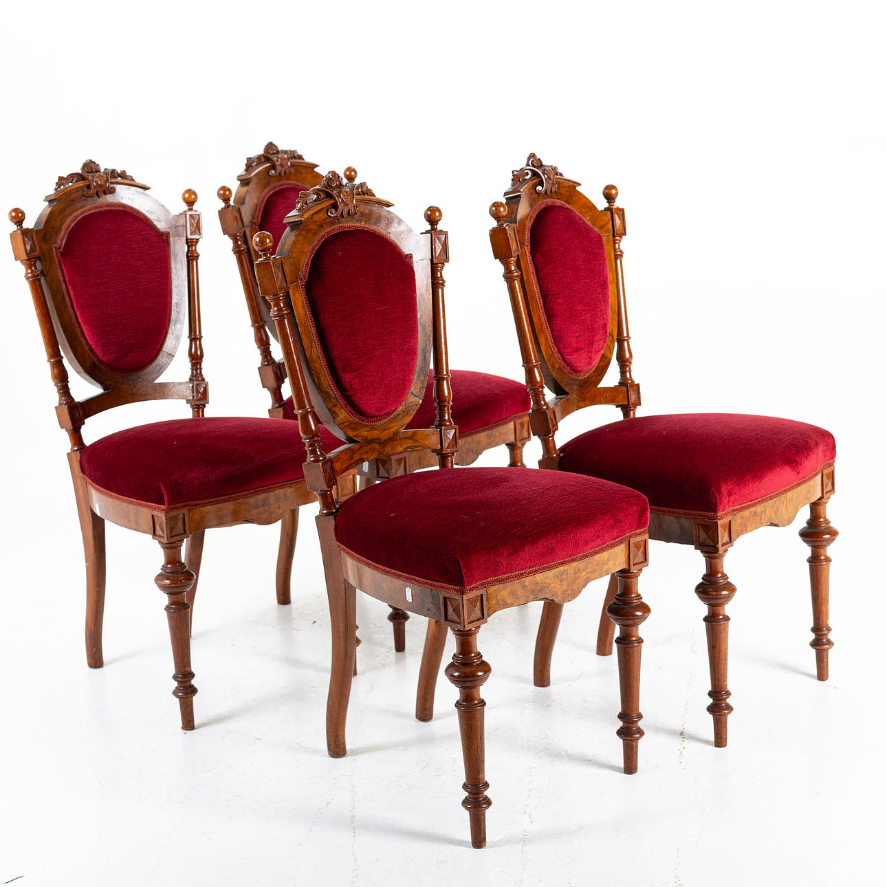 Satz von 4 Eichenstühlen, Neorenaissance, Jahrhundertwende 1900.