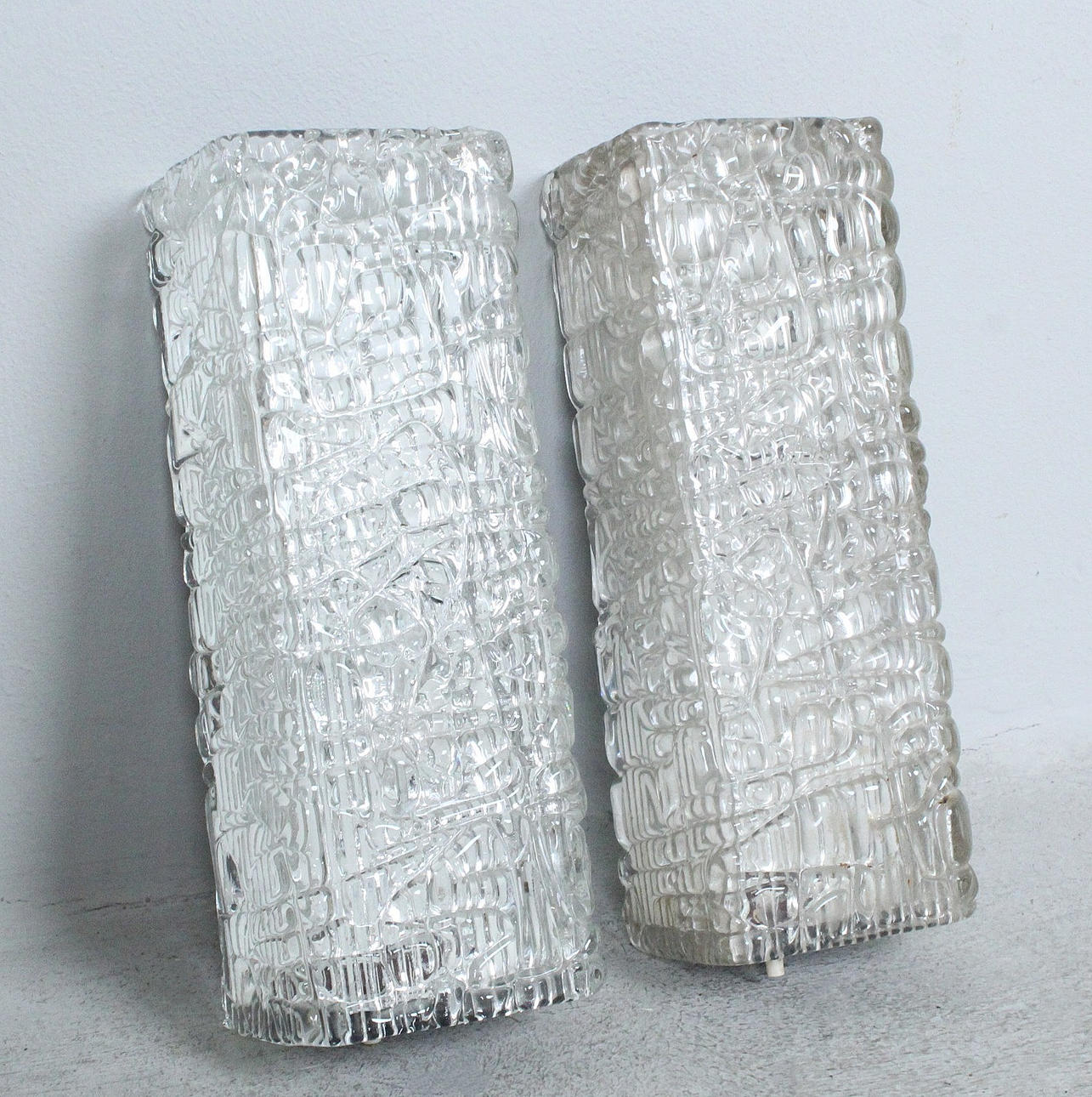 Jäälasiseinävalaisimien pari, 1970-luku.