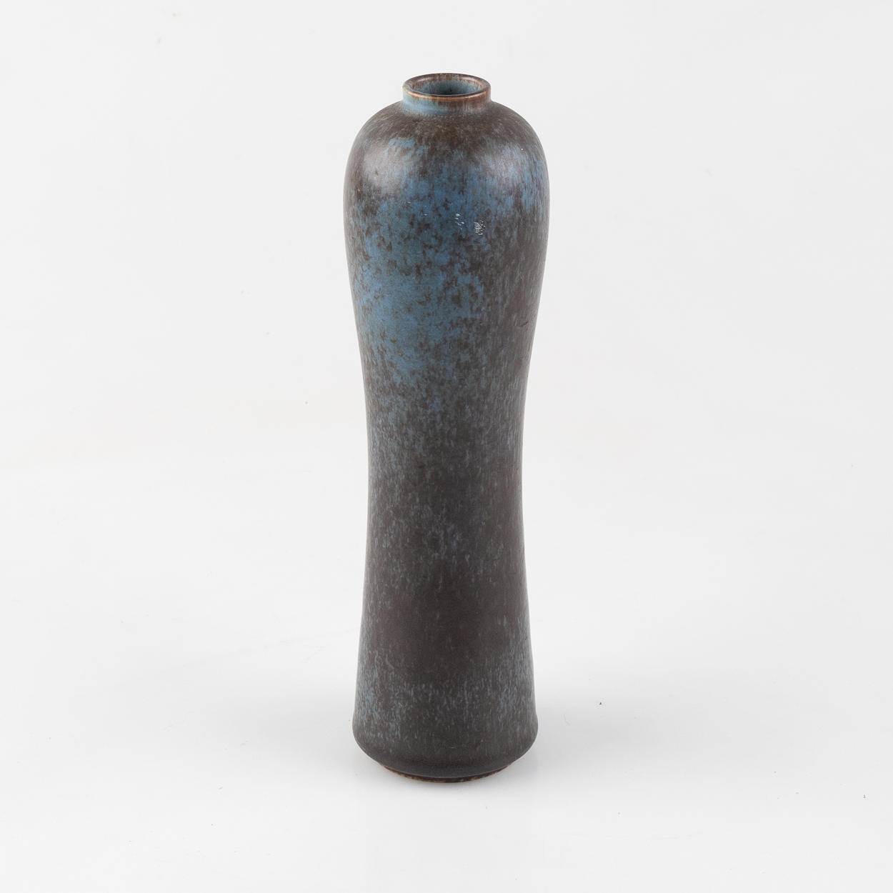 GUNNAR NYLUND. Vase, harp fur glaze, signed.