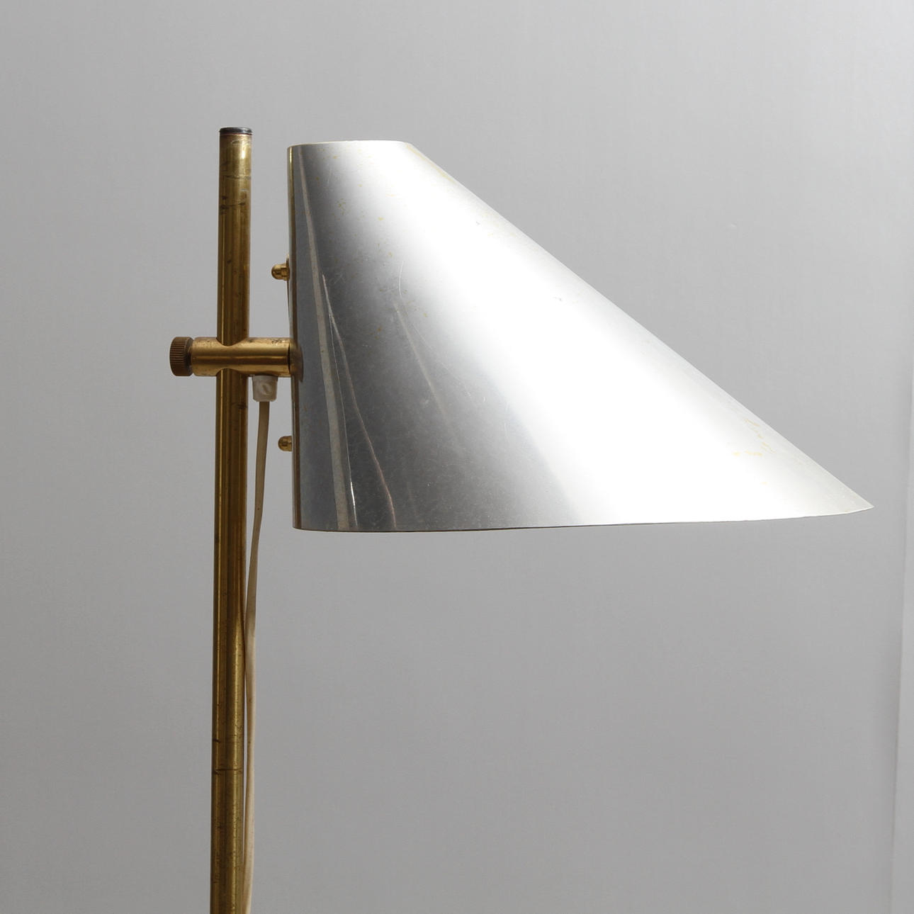 GOLVLAMPA, modell G 185, Hans-Agne Jakobsson, Markaryd, 1900-talets andra hälft.