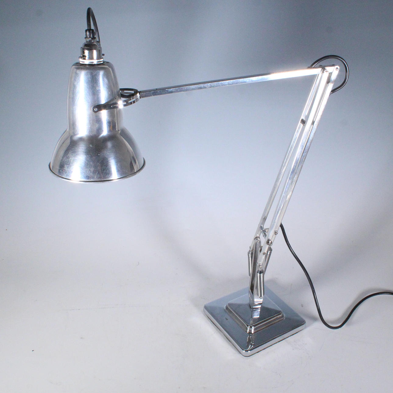 ANGLEPOISE. Lámpara de mesa, modelo «1227».