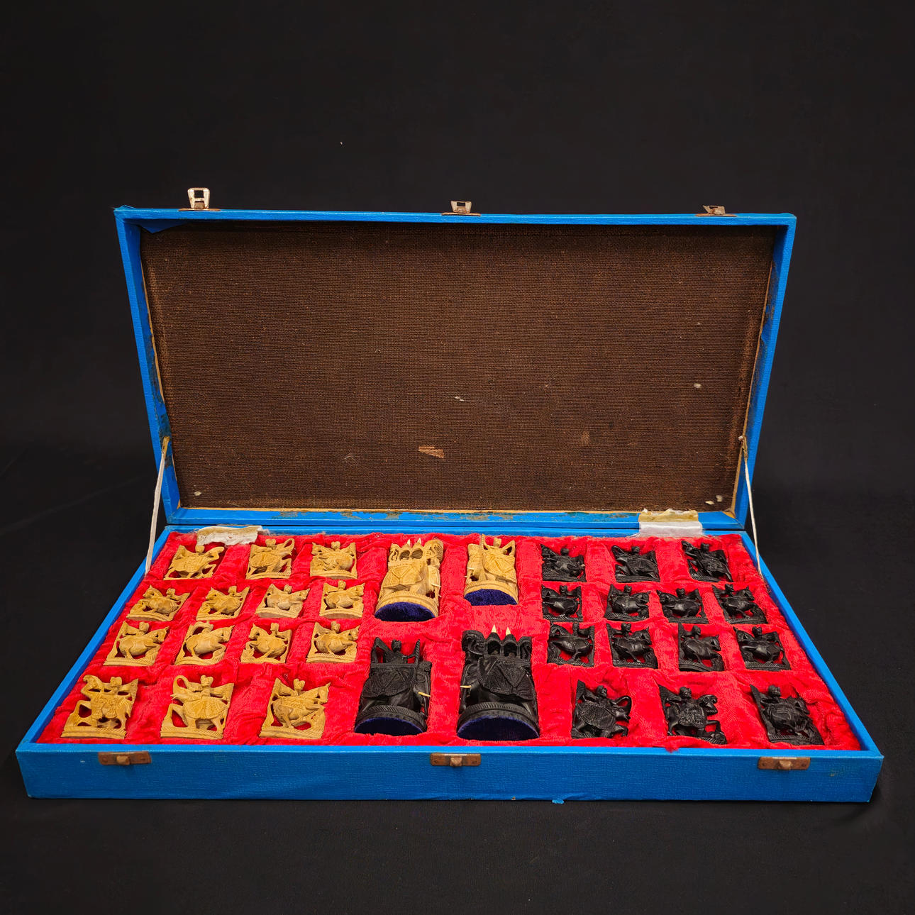 SHAKKIHAHMOT EEBENPUUSTA JA SANTELIPUUSTA.